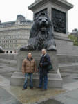 przy londyskim lwie na Trafalgar Square